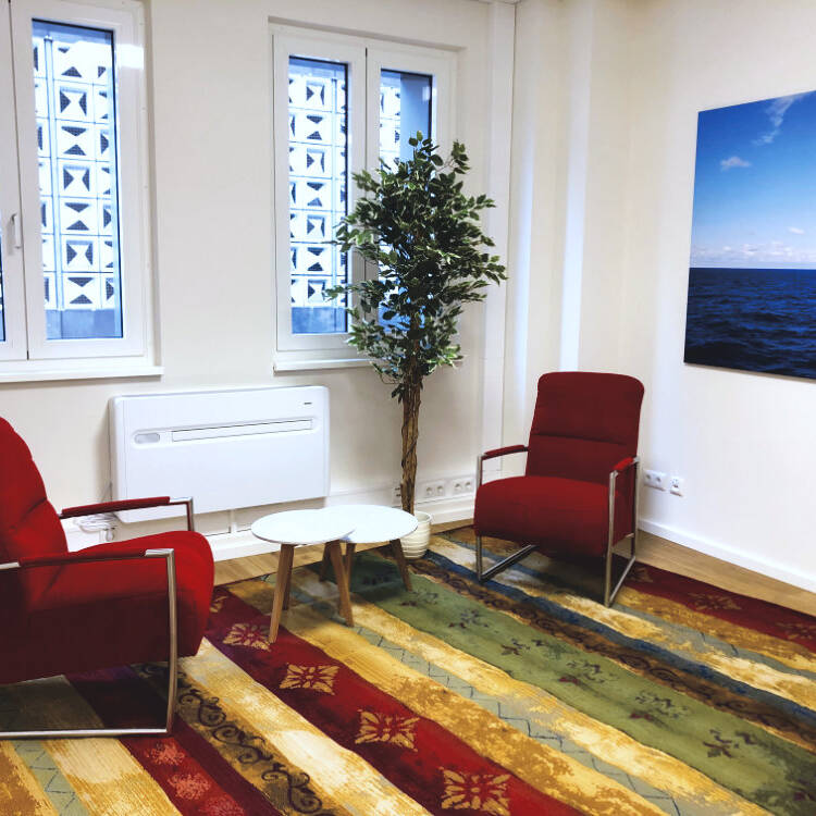 Foto Behandlungszimmer der Praxis 360 Grad Psychotherapie in Hannover.